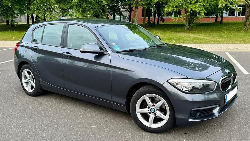 Grau Gebraucht 2016 BMW 116 Advantage Kleinwagen | 11.000 € (Guter Preis) - Bild 1/4