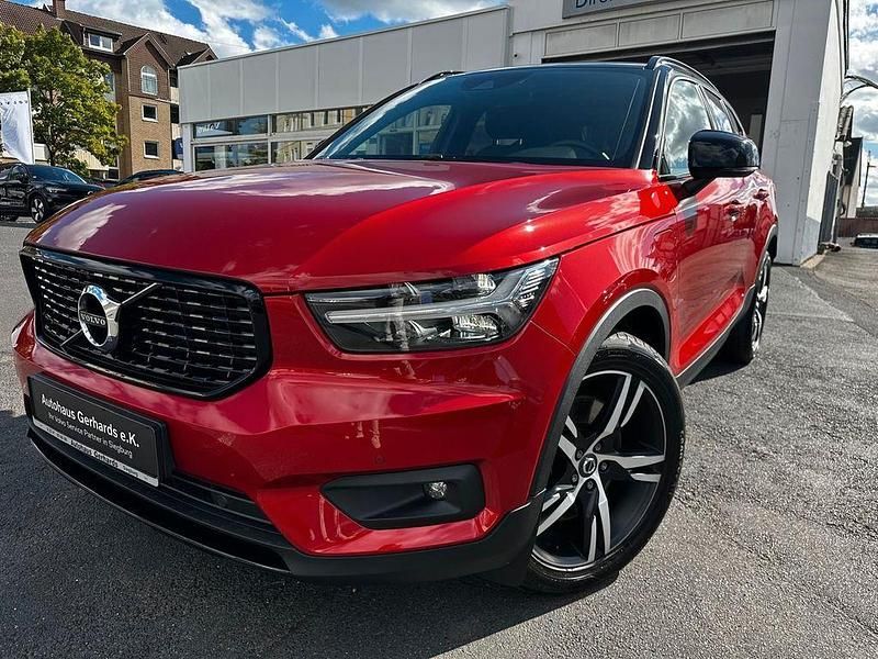 Rot Gebraucht 2021 Volvo XC40 R-Design SUV | 26.999 € (Guter Preis) - Bild 1/4