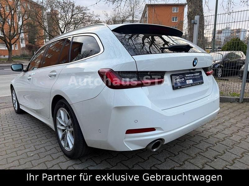 Gebraucht BMW 320 Sport Line 184 PS (135 kW) 2024 Weiß Kombi