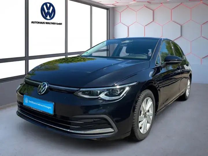 Gebraucht VW Golf VIII Active 150 PS (110 kW) 2021 Deep black perleffekt Kleinwagen