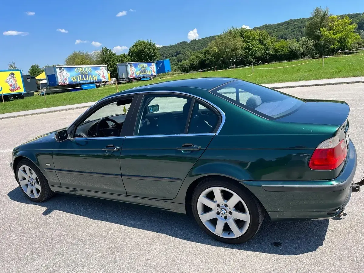 Gebraucht BMW 320 150 PS (110 kW) 1999 Grün Limousine