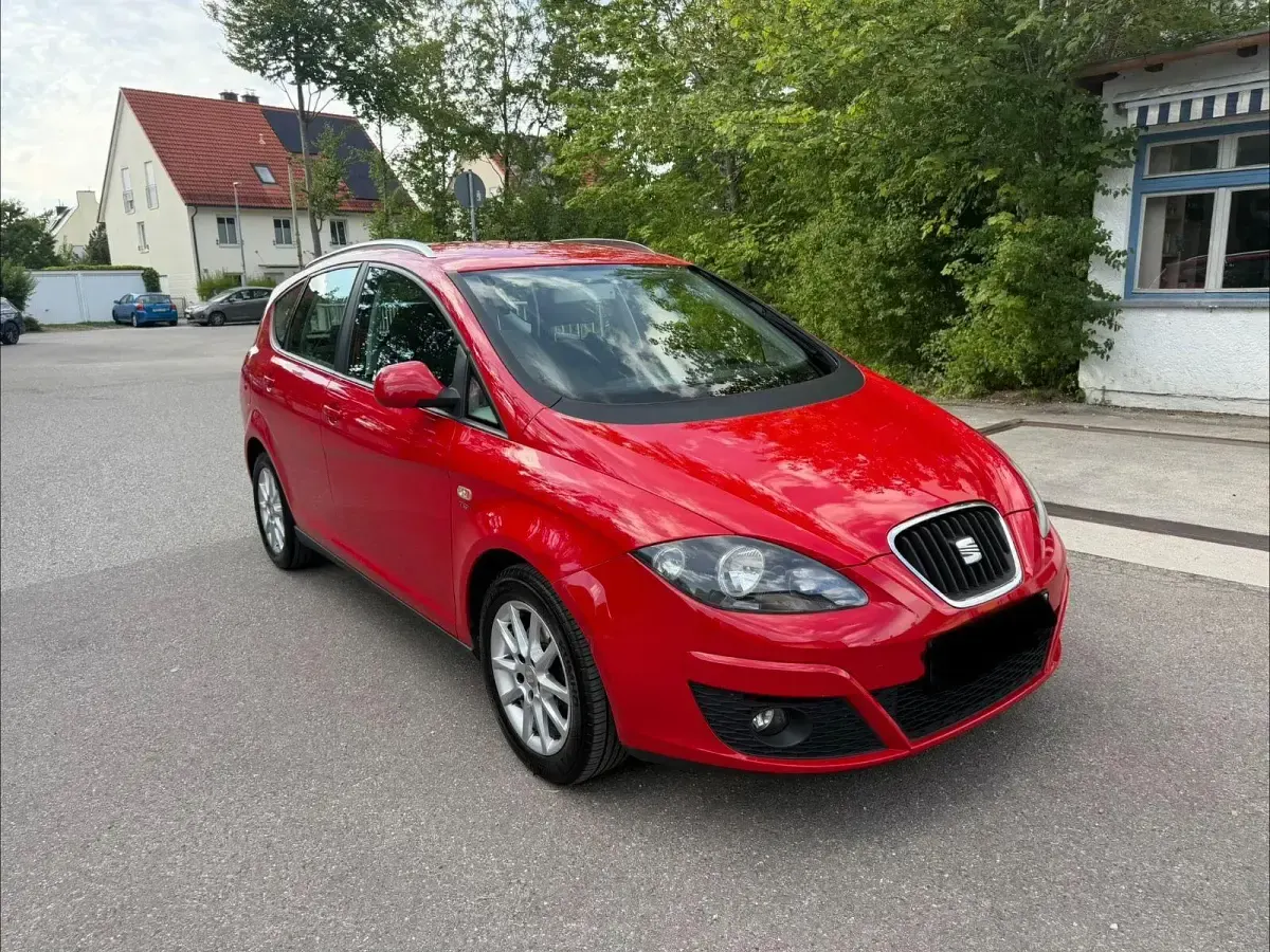 Gebraucht Seat Altea XL Style 125 PS (91 kW) 2009 Rot Van / Kleinbus