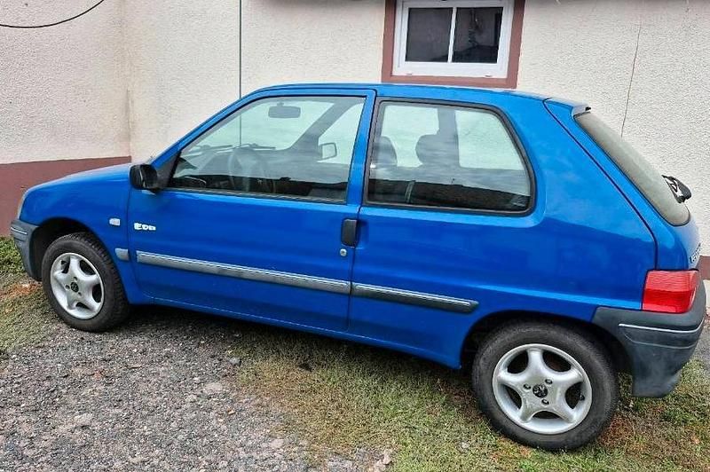 Gebraucht Peugeot 106 50 PS (36 kW) 2000 Blau Kleinwagen