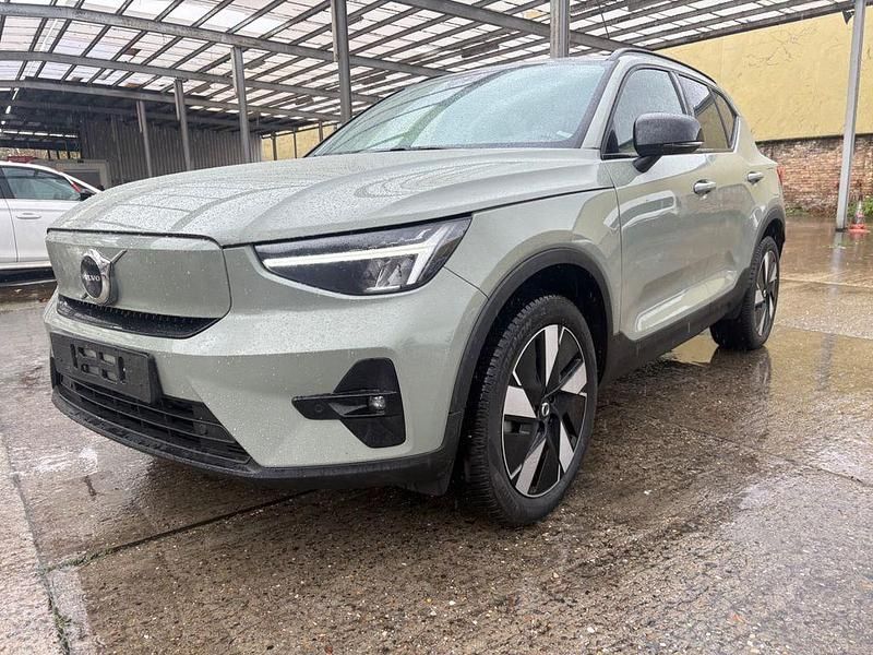 Grün Gebraucht 2024 Volvo EX40 Plus SUV | 35.900 € (Fairer Preis) - Bild 1/4