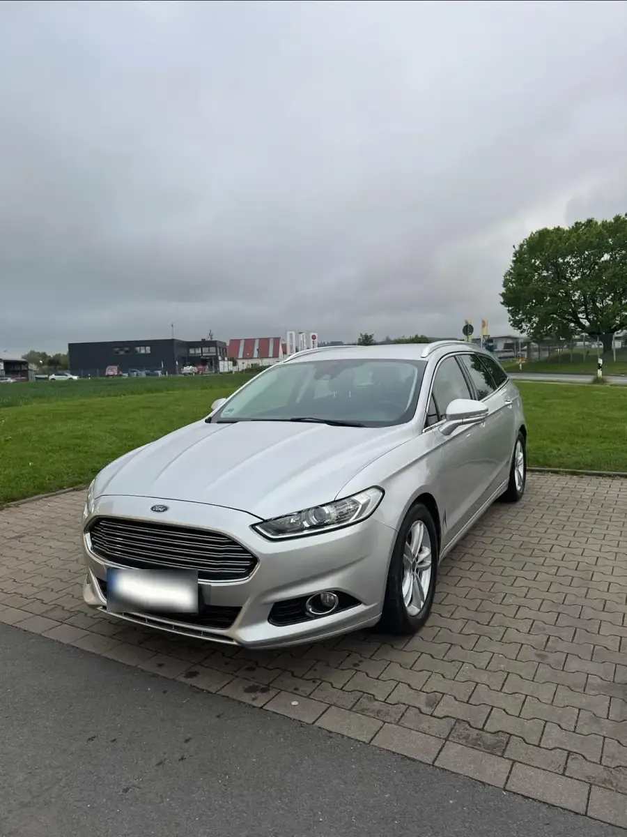 Gebraucht Ford Mondeo 150 PS (110 kW) 2016 Silber Kombi