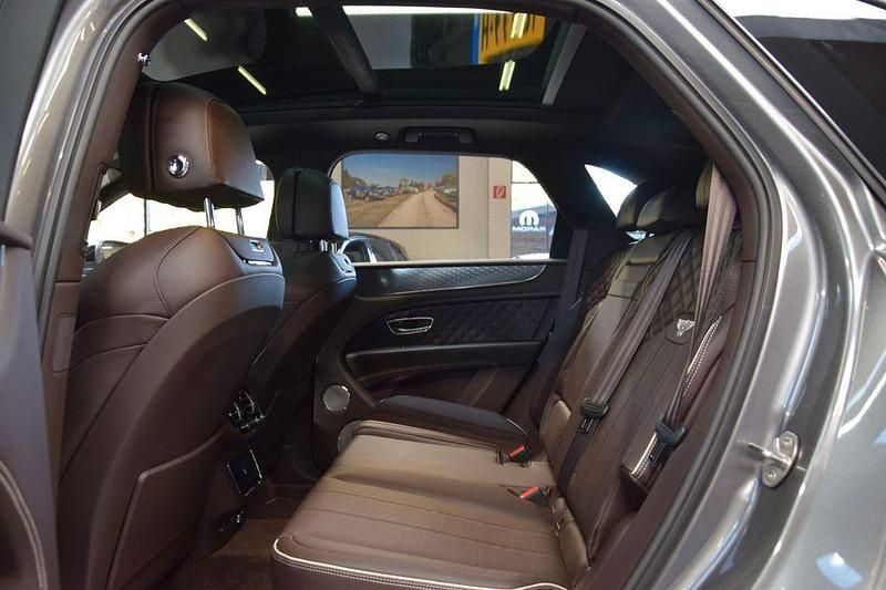 Gebraucht Bentley Bentayga 551 PS (405 kW) 2022 Silber SUV