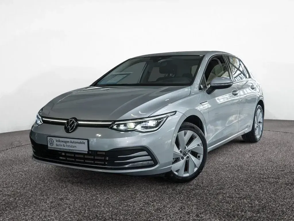 Gebraucht VW Golf VIII Style 131 PS (96 kW) 2022 Reflexsilber metallic Limousine