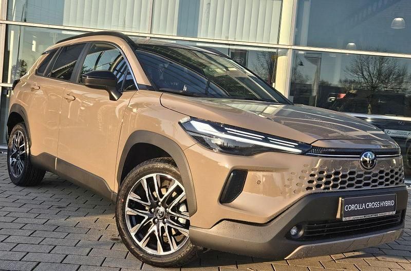 Neu Toyota Corolla Cross 178 PS (130 kW) 2026 Braun SUV
