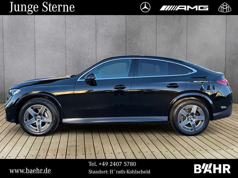Gebraucht Mercedes GLC300 AMG 258 PS (189 kW) 2025 Lack obsidianschwarz (metallic) Coupé