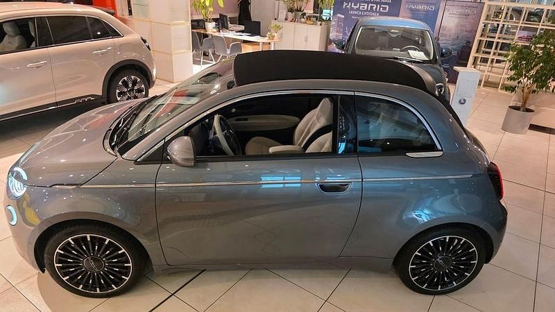 Gebraucht Fiat 500e La Prima 86 kW (118 PS) 2021 Grau Cabrio