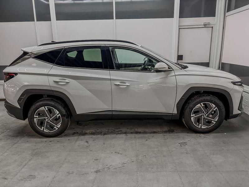 Neu Hyundai Tucson Style 159 PS (116 kW) 2025 Weiss saw SUV