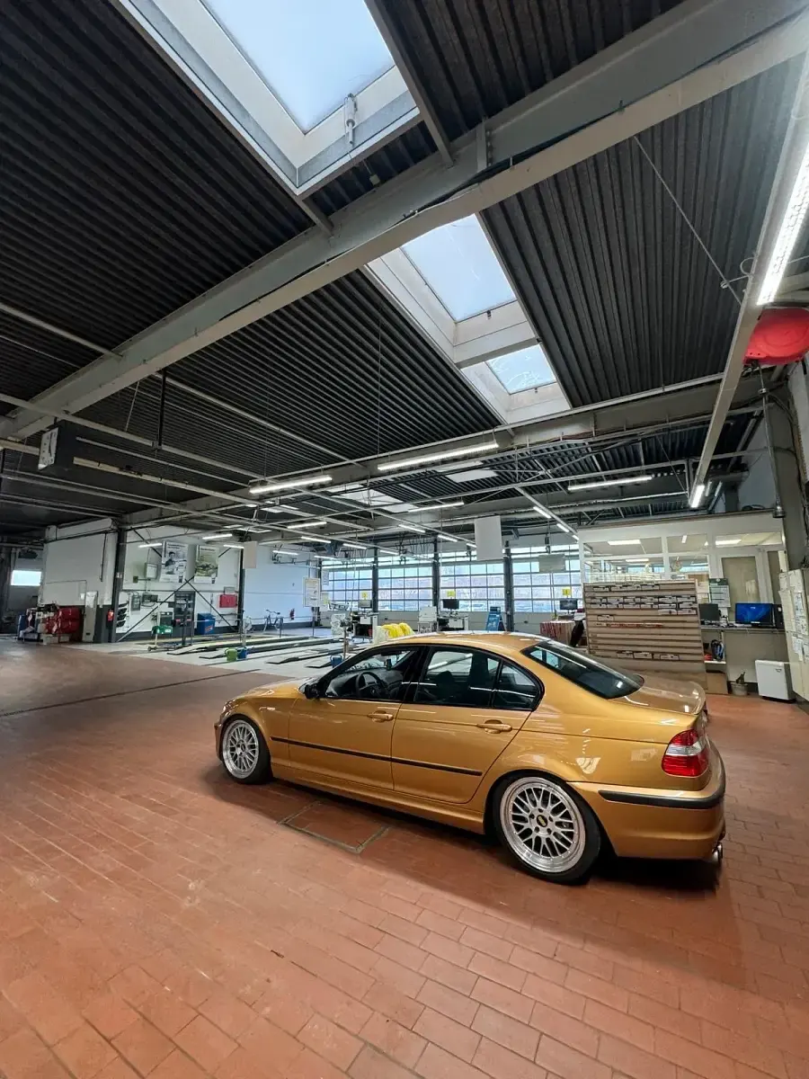 Gebraucht BMW 320 Shadowline 170 PS (125 kW) 2002 Gold Limousine
