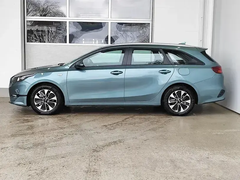 Neu Kia Ceed Sportswagon 140 PS (102 kW) 2026 Yucca steel grey Kombi