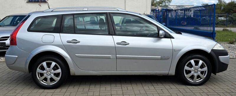 Gebraucht Renault Mégane II Authentique 111 PS (81 kW) 2006 Grau Limousine