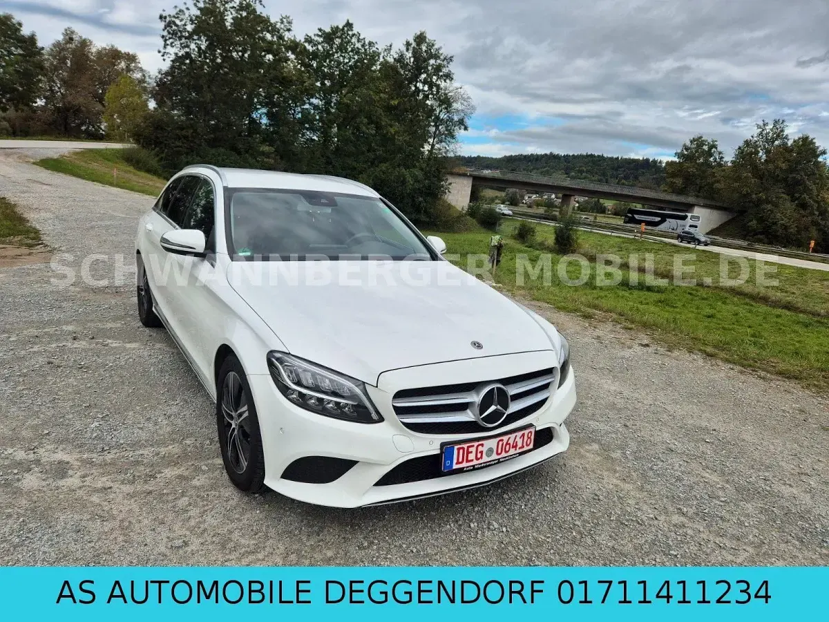 Gebraucht Mercedes C300 258 PS (189 kW) 2020 Weiß Kombi