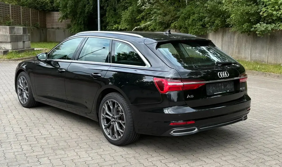 Gebraucht Audi A6 Business 245 PS (180 kW) 2022 Schwarz Kombi