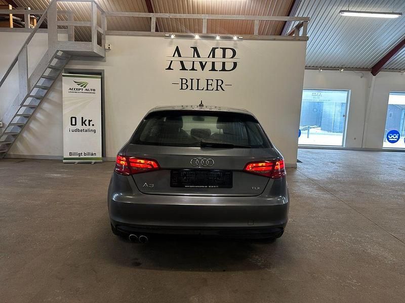 Gebraucht Audi A3 Sport 150 PS (110 kW) 2014 Grau Limousine
