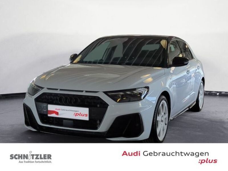 Gletscherweiß (metallic) Gebraucht 2023 Audi A1 S-Line Kleinwagen | 25.980 € (Fairer Preis) - Bild 1/4