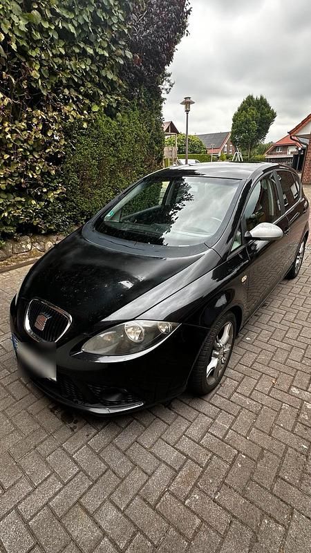 Schwarz Gebraucht 2006 Seat Altea FR Van / Kleinbus | 2.800 € (Fairer Preis) - Bild 1/4