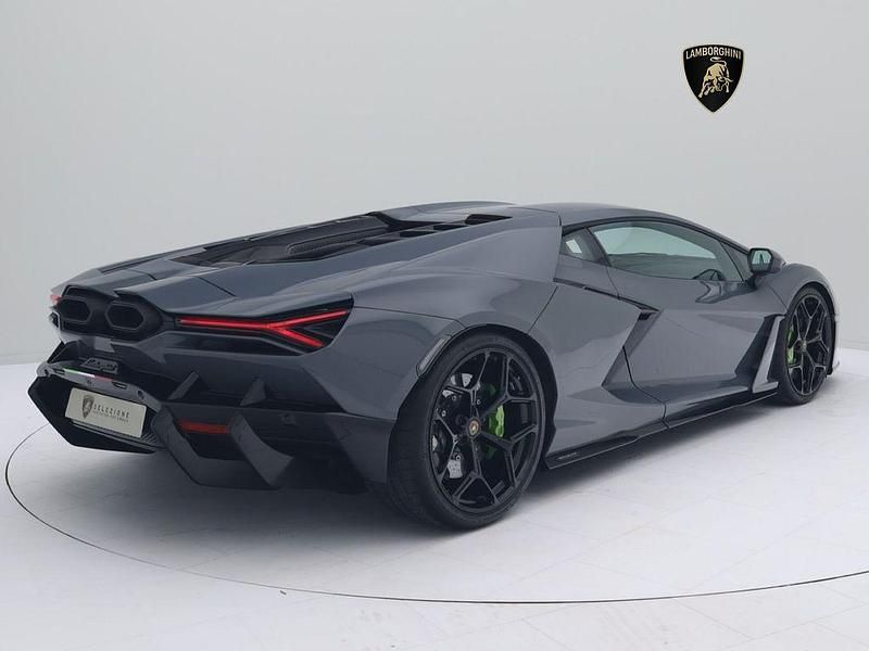 Usata Lamborghini Revuelto 1016 CV (747 kW) 2024 Grigio Coupé