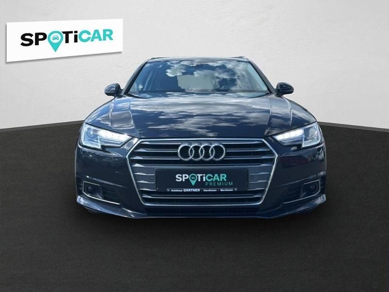 Gebraucht Audi A4 Sport 190 PS (139 kW) 2018 Mondscheinblau metallic Kombi