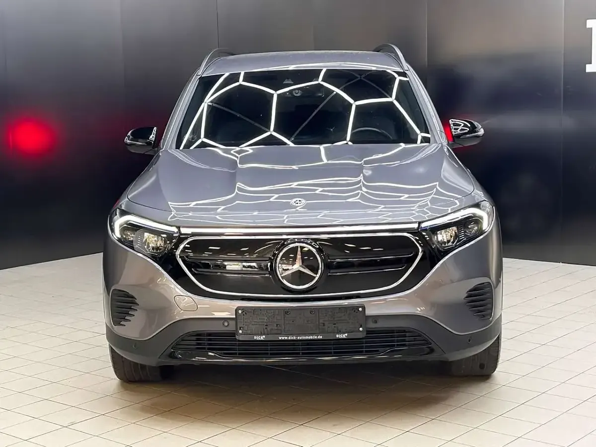 Gebraucht Mercedes EQB250 Progressive 139 kW (190 PS) 2023 Mountaingrau  met. SUV