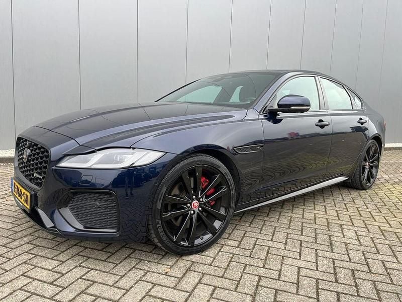 Gebraucht Jaguar XF R-Dynamic 204 PS (150 kW) 2021 Blau Limousine