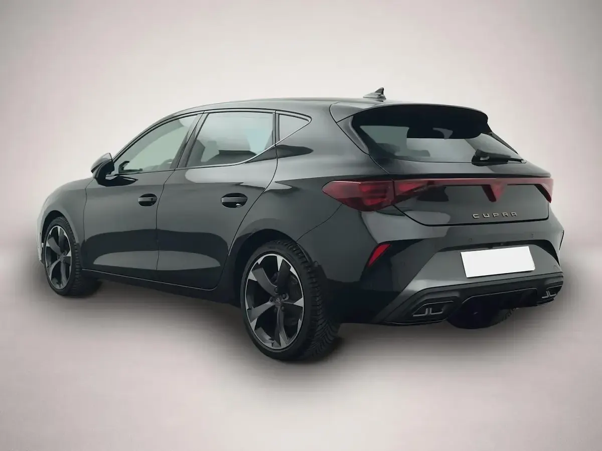 Gebraucht Cupra Leon 150 PS (110 kW) 2025 Manufacturer Limousine