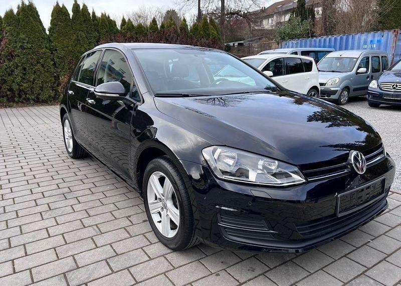 Schwarz Gebraucht 2015 VW Golf VII Comfortline Limousine | 8.990 € (Superpreis) - Bild 1/4