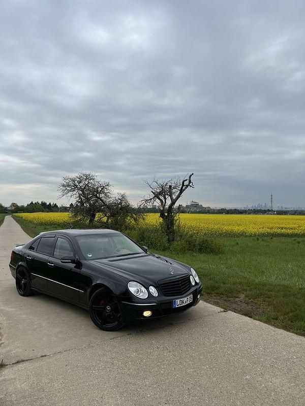 Schwarz Gebraucht 2008 Mercedes E280 Elegance Limousine | 11.000 € (Teuer) - Bild 1/4