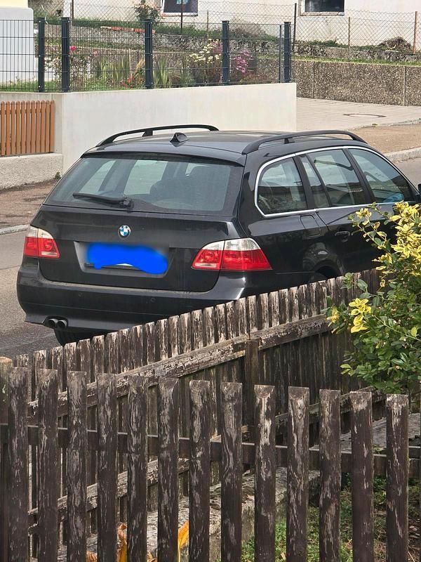Schwarz Gebraucht 2006 BMW 523 Kombi | 4.500 € (Fairer Preis) - Bild 1/1