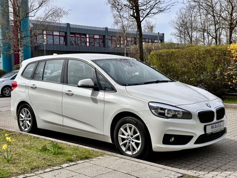Weiß Gebraucht 2017 BMW 216 Gran Tourer Van / Kleinbus | 12.900 € (Fairer Preis) - Bild 1/4