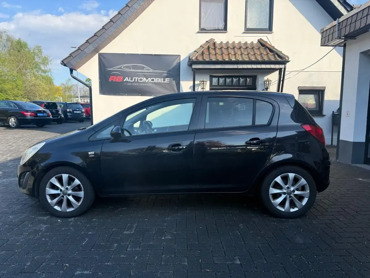 Gebraucht Opel Corsa Satellite 87 PS (63 kW) 2011 Schwarz Kleinwagen