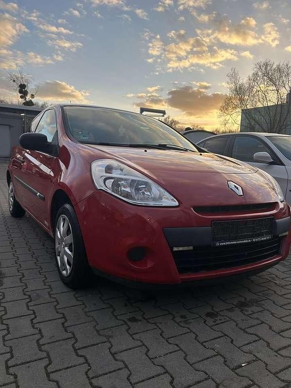 Gebraucht Renault Clio IV 75 PS (55 kW) 2012 Limousine