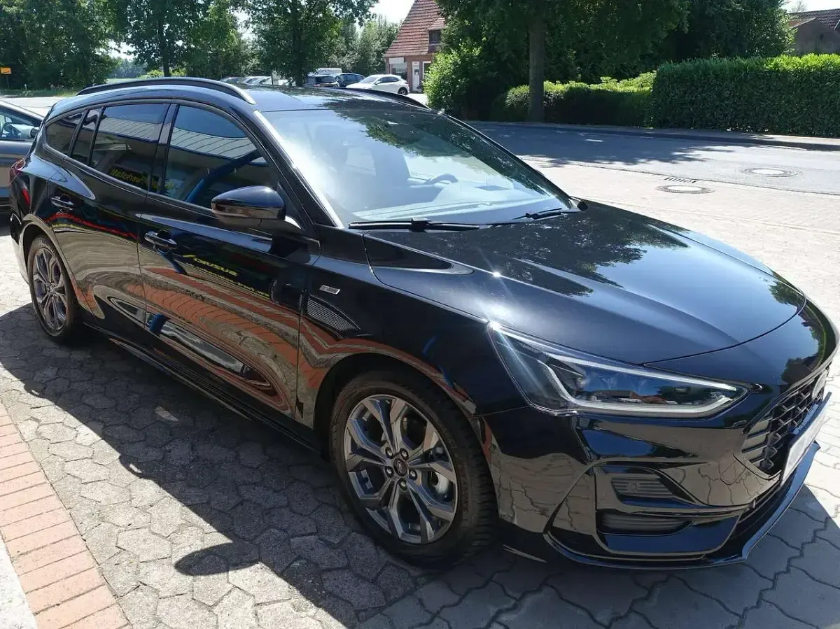Gebraucht Ford Focus ST-Line X 155 PS (114 kW) 2025 Obsidianschwarz metallic Kombi