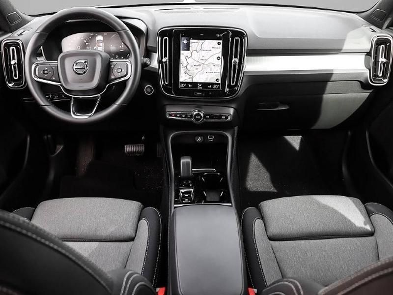 Gebraucht Volvo XC40 Plus 211 PS (155 kW) 2023 Weiß SUV