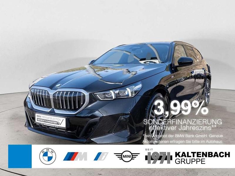 Schwarz Gebraucht 2024 BMW 520 M Sport Kombi | 49.390 € (Fairer Preis) - Bild 1/3