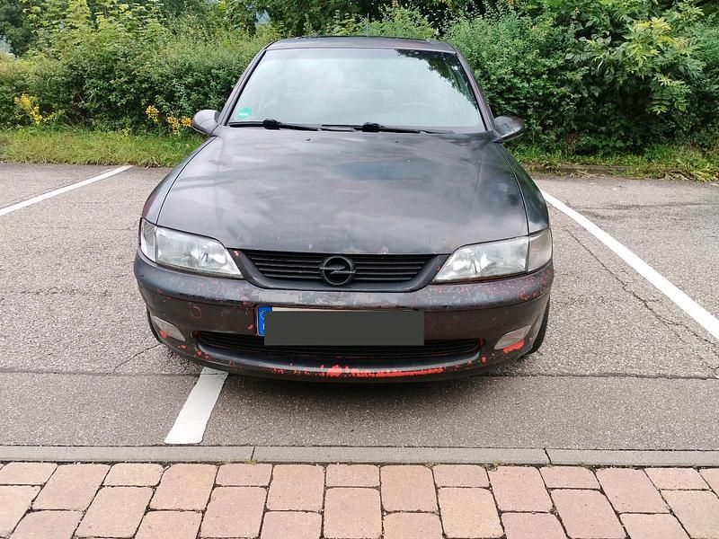 Schwarz Gebraucht 1998 Opel Vectra Limousine | 600 € (Superpreis) - Bild 1/4