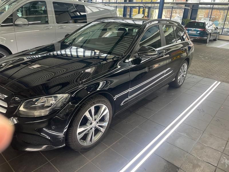 Gebraucht Mercedes C220 170 PS (125 kW) 2016 Schwarz Kombi