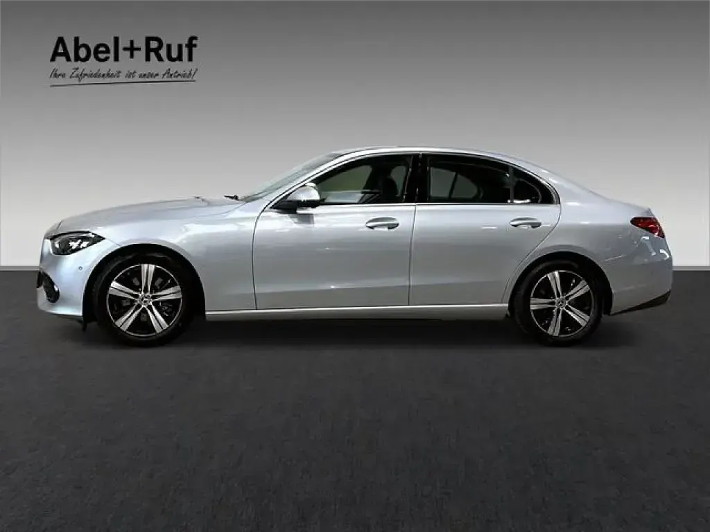 Gebraucht Mercedes 200 163 PS (119 kW) 2025 Lack hightechsilber (metallic) Limousine