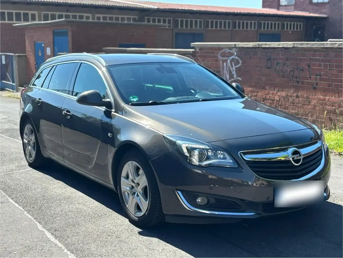Gebraucht Opel Insignia 170 PS (125 kW) 2015 Grau Kombi