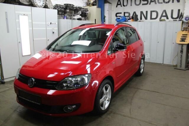 Gebraucht VW Golf VI Match 105 PS (77 kW) 2012 Rot Kleinwagen