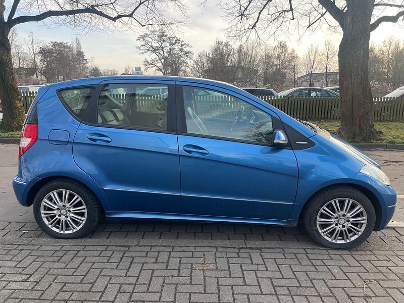 Gebraucht Mercedes A200 140 PS (102 kW) 2008 Blau Limousine