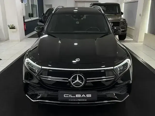 Gebraucht Mercedes EQB250 AMG line 139 kW (190 PS) 2022 Schwarz SUV