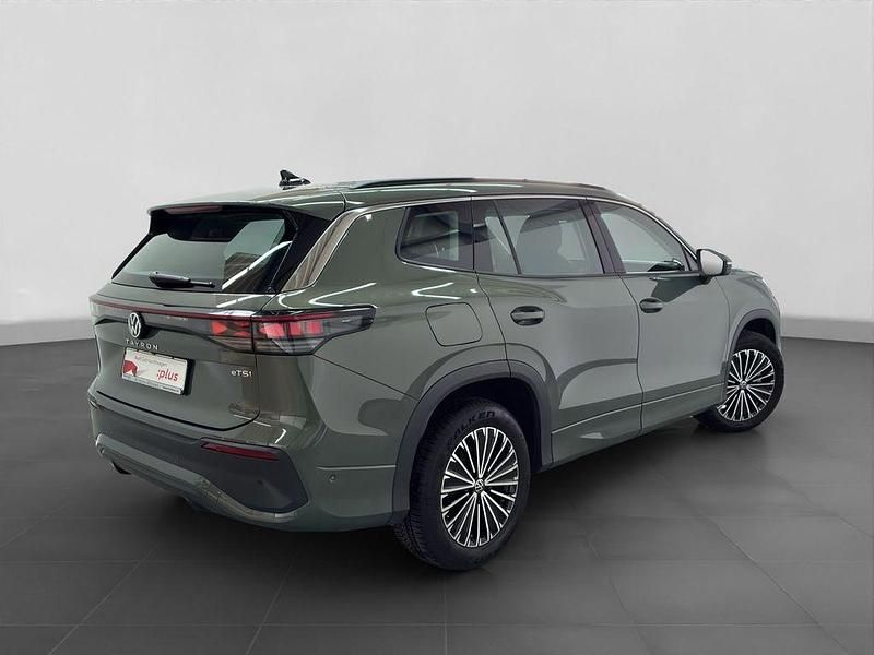 Gebraucht VW Tayron Life 150 PS (110 kW) 2025 Grün SUV
