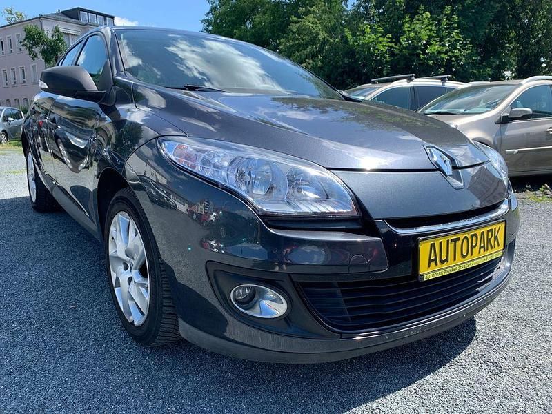 Gebraucht Renault Mégane 101 PS (74 kW) 2013 Grau Limousine