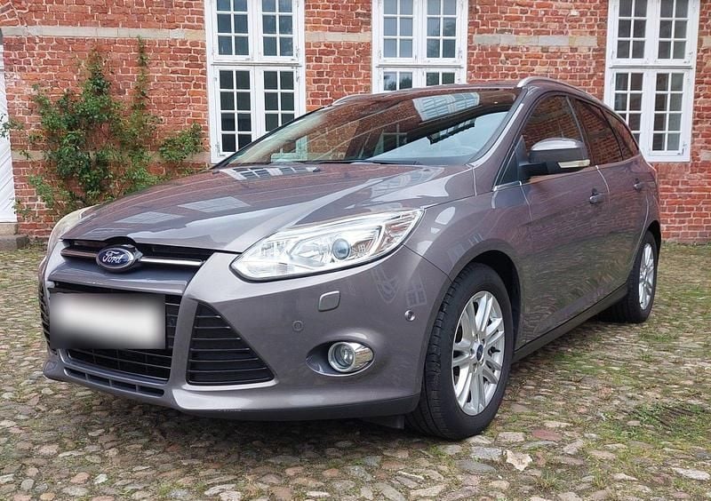 Gebraucht Ford Focus Titanium 150 PS (110 kW) 2012 Grau Kombi