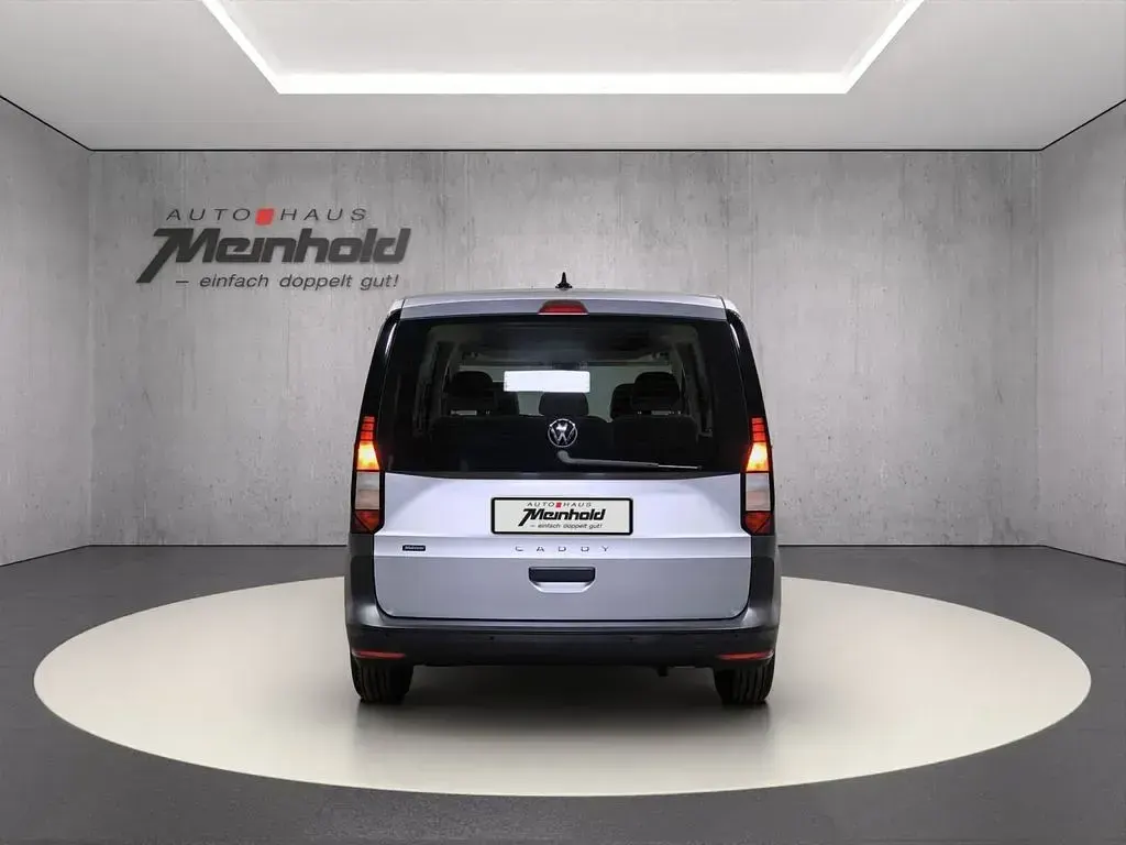 Gebraucht VW Caddy Basis 114 PS (83 kW) 2022 Reflexsilber metallic Van / Kleinbus