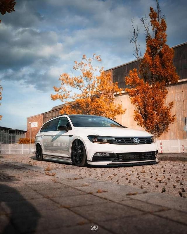 Gebraucht VW Passat Highline 239 PS (175 kW) 2017 Weiß Kombi