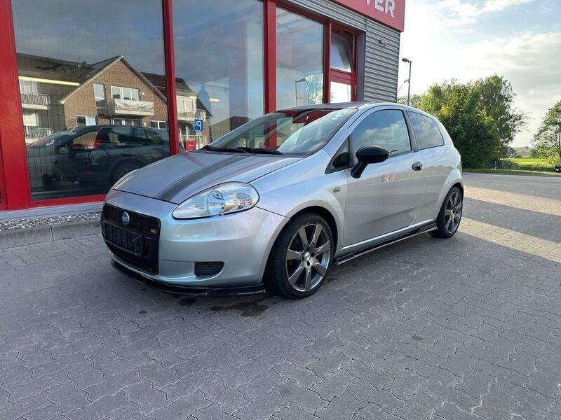 Grau Gebraucht 2007 Fiat Grande Punto Sport Kleinwagen | 2.400 € (Etwas zu teuer) - Bild 1/4
